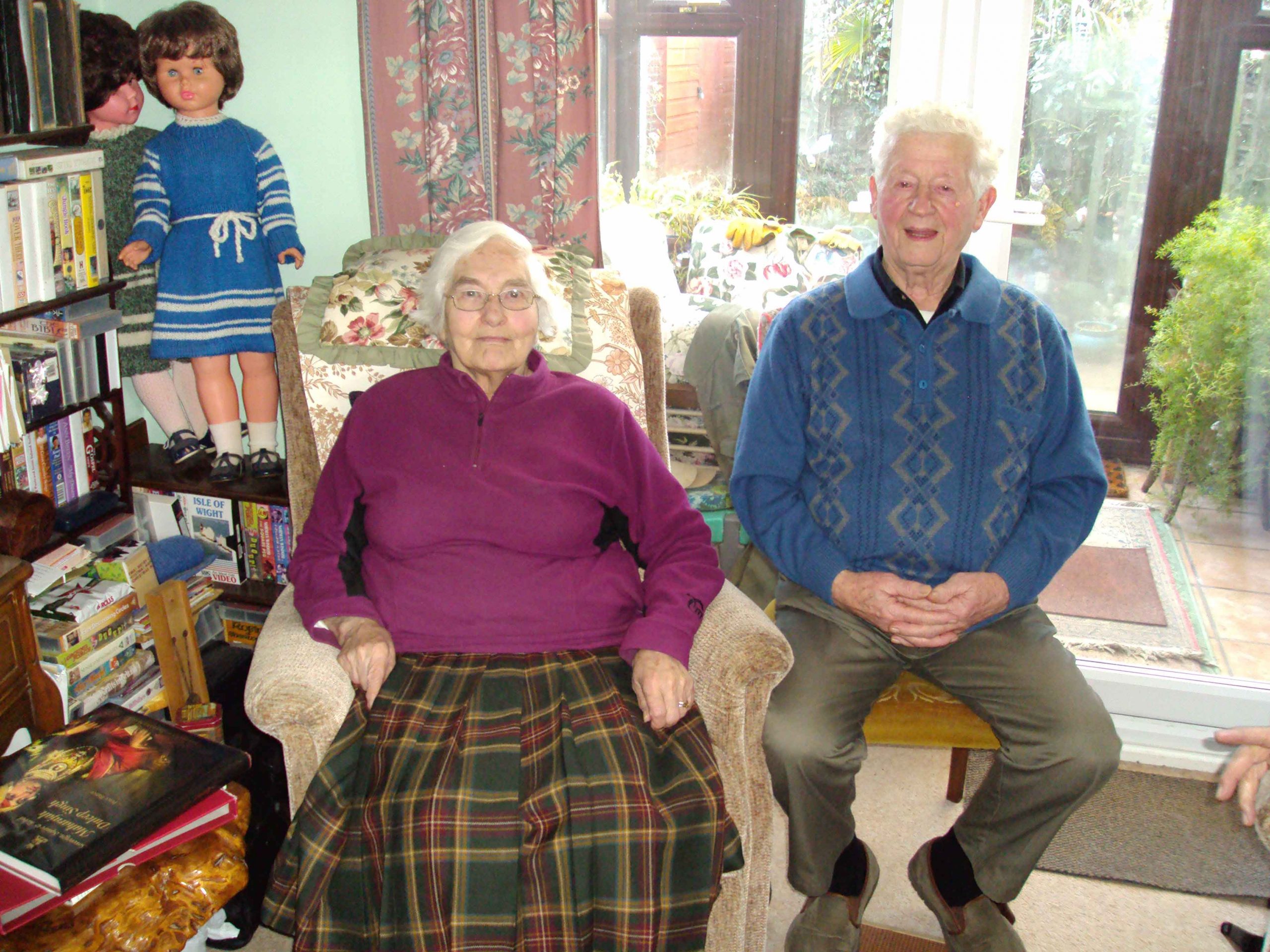 Doris & Oscar Kettle in 2011, ex- residents of Blo Norton who recalled the Princesses in the village